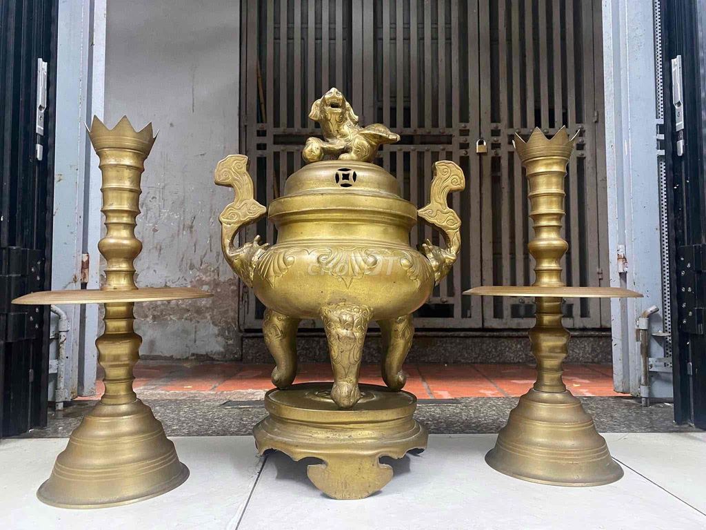 Bộ lư tam sự đồng đúc nổi hoa xoài cao 56cm. Mua bán Đồ sưu tầm, đồ cổ tại Huyện Dầu Tiếng Bình Dương được đăng bởi Dung hình 1
