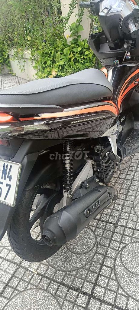 Honda Air Blade 2009 черный с оранжевым