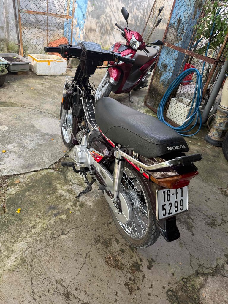 Honda Dream Thái Tân Trang Mới Từ Trong Ra Ngoài. Mua bán Xe máy tại Quận Đồ Sơn Hải Phòng được đăng bởi Hien hình 6