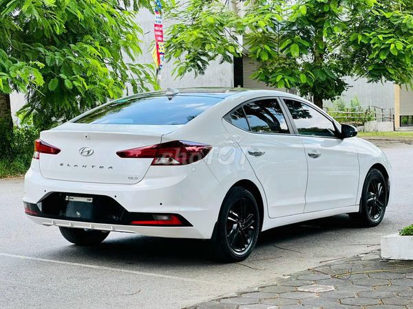 🚘 Elantra At 1.6 sản xuất 2019 mới chạy 60.000km