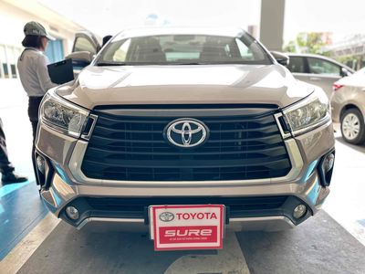 Toyota Innova 2023 Số sàn 7 chỗ xe còn BH 2025