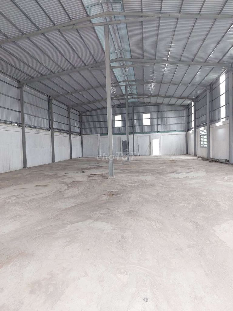 Xưởng 350m2 đường nhựa Container ngay Ngã Tư Vườn Lài QL1A Quận 12 SG