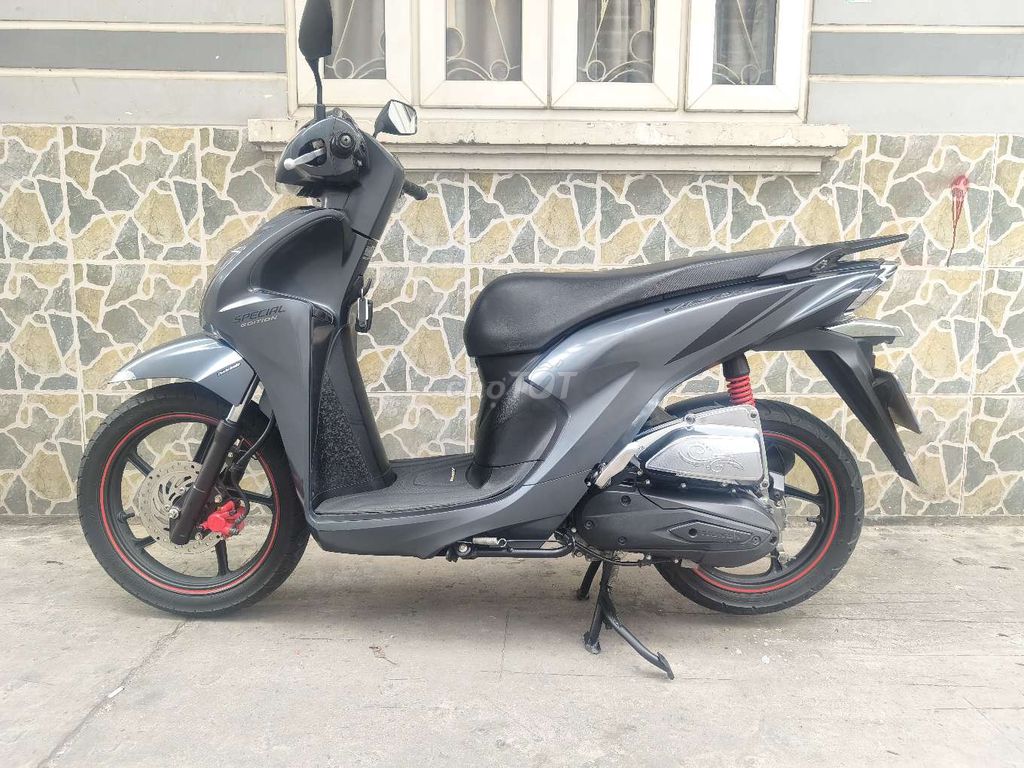 Honda Vision FI 110 новый кузов спецверсия большие колеса Хошимин