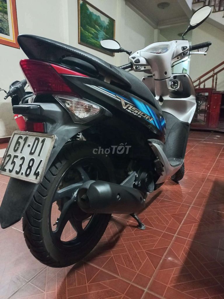 Honda Vision 2012 Đen bạc Nguyên bản. Mua bán Xe máy tại Thành phố Thủ Dầu Một Bình Dương được đăng bởi Nam Huynh hình 3