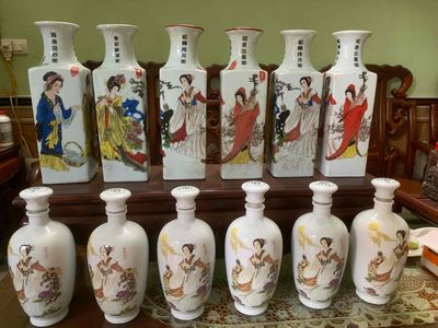 Giao lưu ae lọ hoa và chai dựu. Mua bán Đồ sưu tầm, đồ cổ tại Huyện Gia Lâm Hà Nội được đăng bởi chiểu vũ
