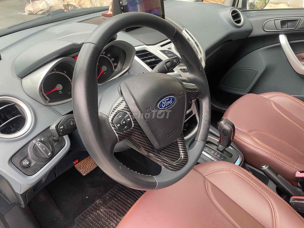 Ford Fiesta 2011 Tự động Trắng. Mua bán Ô tô tại Thành phố Thuận An Bình Dương được đăng bởi Vương hình 8