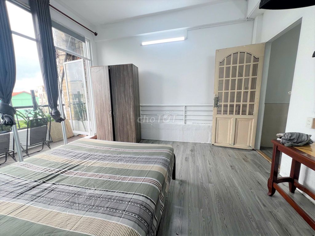 Căn Hộ Dịch Vụ, 1 PN Riêng Biệt, Ban Công View Công Viên, Ngay CMT8 cách mạng tháng tám, Phường 12, Quận 10, Tp Hồ Chí Minh Quận 10 Tp Hồ Chí Minh