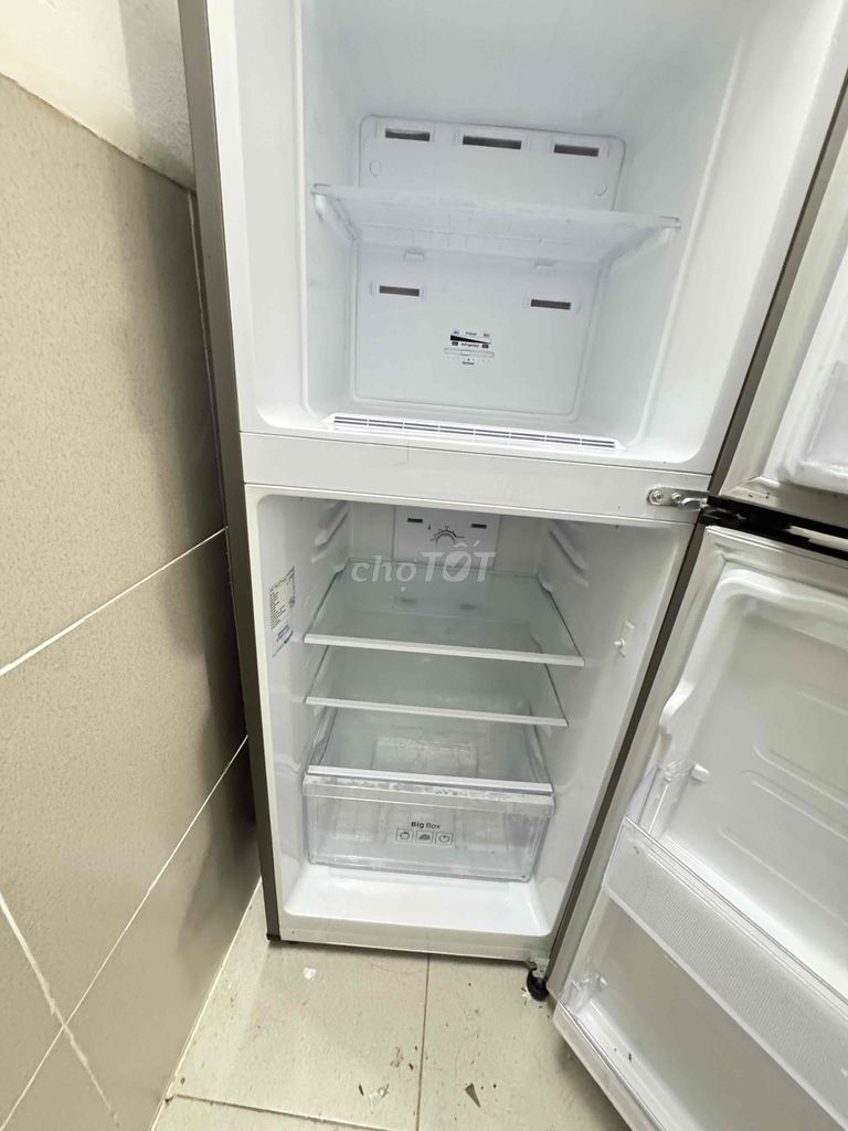 tủ lạnh còn mới