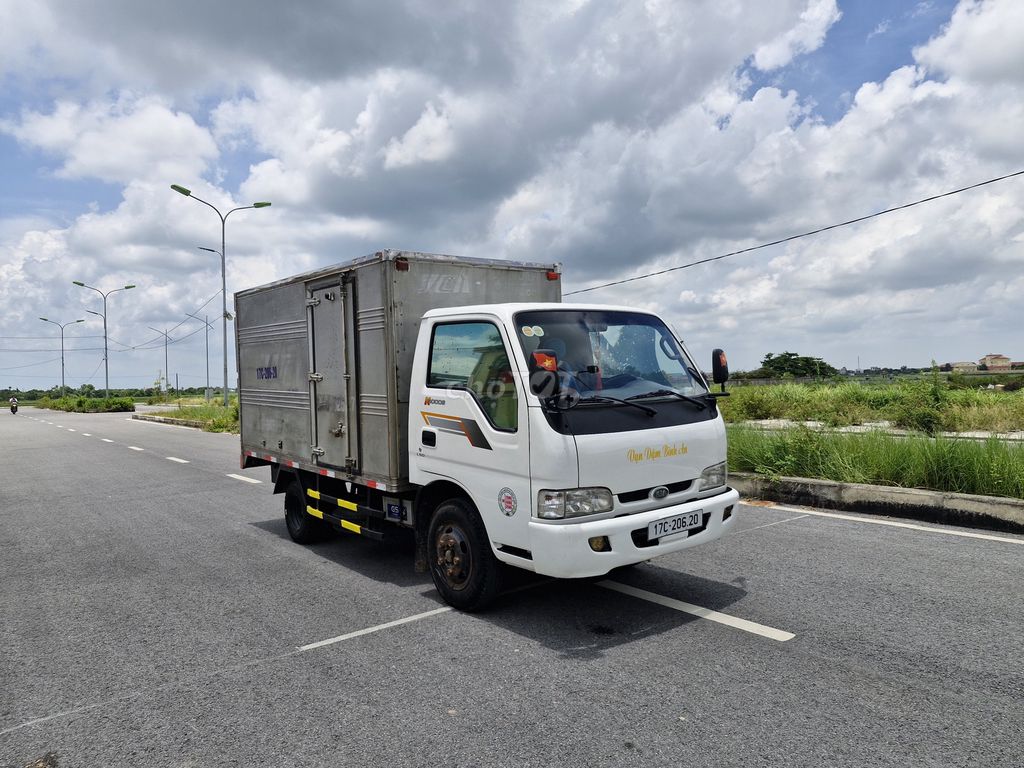 Kia k3000 thùng  kín  co cửa  hông  zin nguyên. Mua bán Xe tải, xe ben tại Thành phố Phủ Lý Hà Nam được đăng bởi Vu song  vu vu hình 1