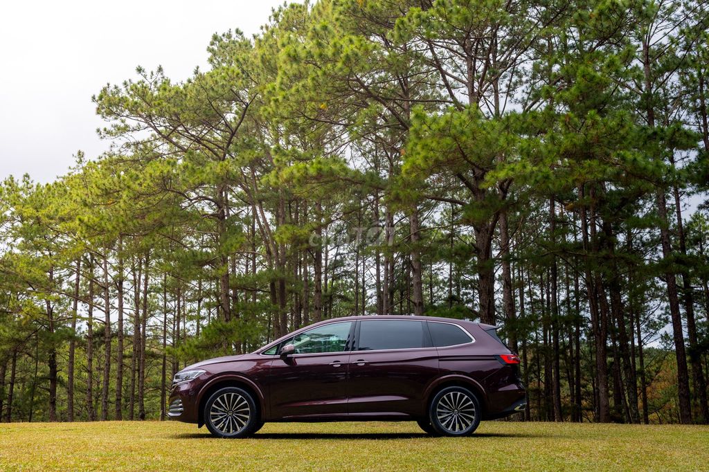 Volkswagen Viloran 2025 xe giao ngay ưu đãi tốt. Mua bán Ô tô tại Thành phố Tây Ninh Tây Ninh được đăng bởi Hải Đăng hình 4