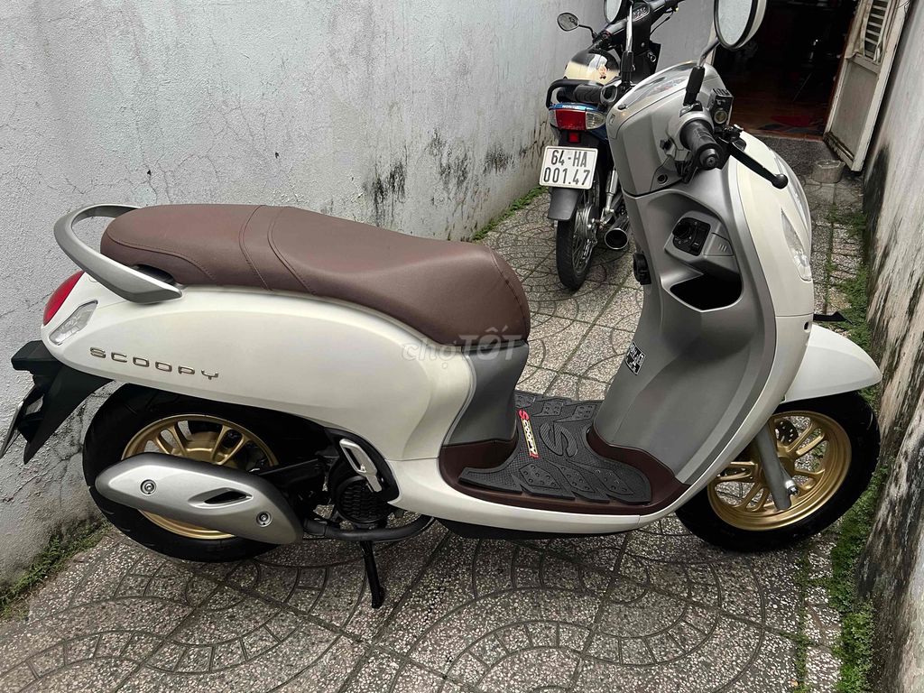 scoopy bs65 chạy ít zin cực đẹp. Mua bán Xe máy tại Quận Ninh Kiều Cần Thơ được đăng bởi Vincom HV hình 3
