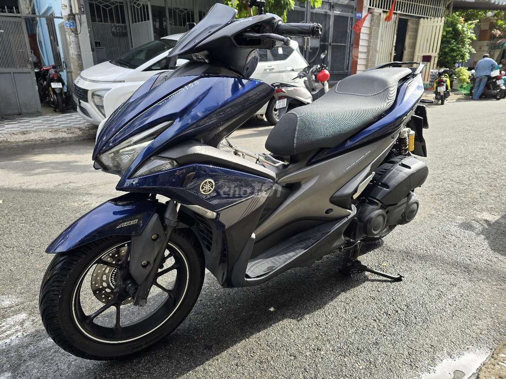Yamaha NVX 155 2017 Xanh Đen Chính Chủ BSTP. Mua bán Xe máy tại Quận 7 Tp Hồ Chí Minh được đăng bởi Nguyễn Trung Hiếu hình 2