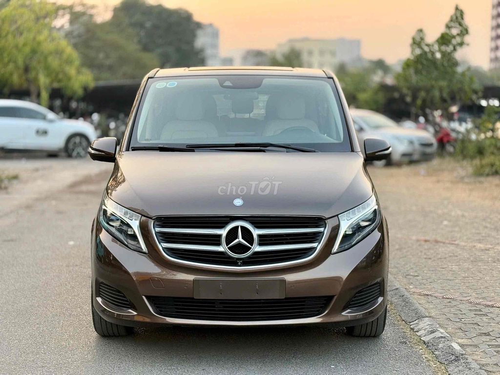 Mercedes Benz V Class 2015 V220 CDI - 140000 km