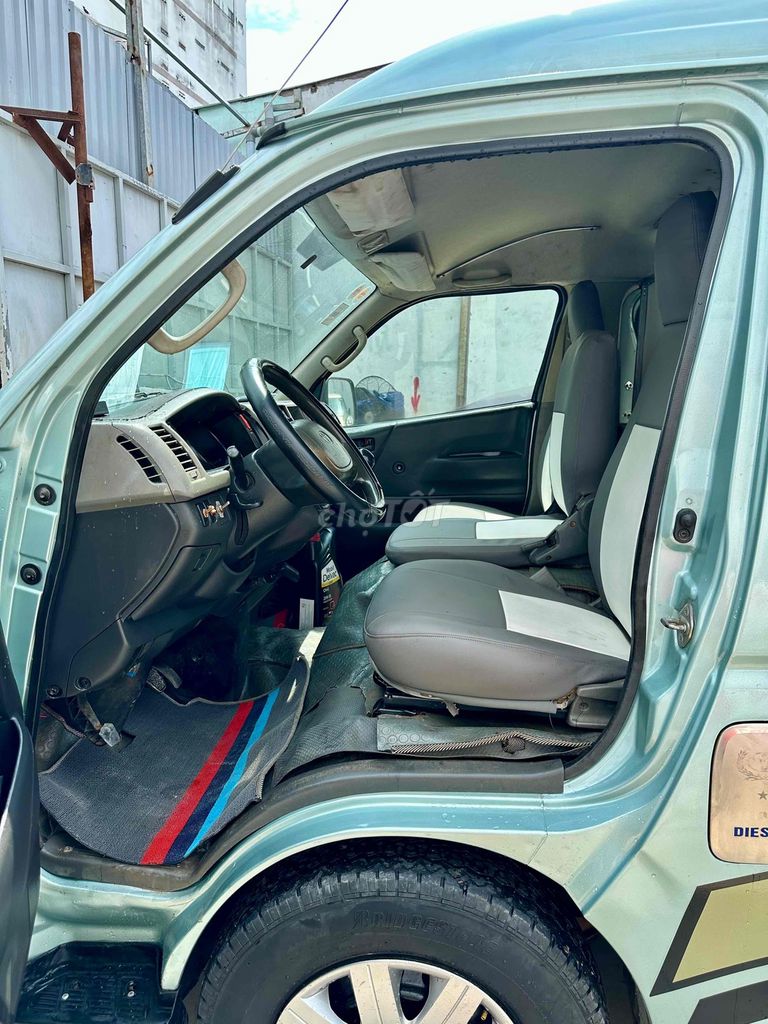 Toyota Hiace 2008 - 123 km. Mua bán Ô tô tại Quận Bình Tân Tp Hồ Chí Minh được đăng bởi Huỳnh tấn pha hình 8