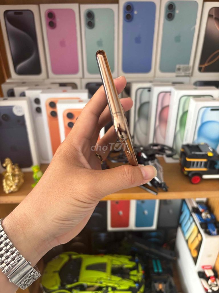 Apple iPhone 11 Pro Max 256GB Vàng Đã qua sử dụng. Mua bán Điện thoại tại Thành phố Vũng Tàu Bà Rịa - Vũng Tàu được đăng bởi BINHHYK  hình 1