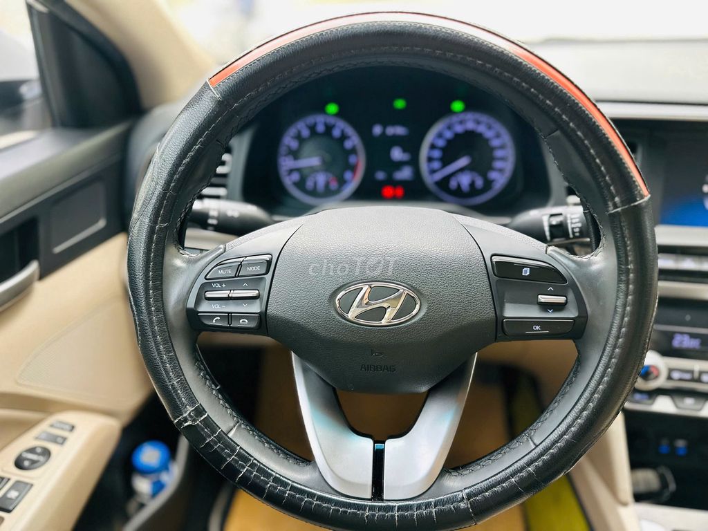 Hyundai Elantra 1.6 AT 2020 - 20000 km. Mua bán Ô tô tại Thành phố Dĩ An Bình Dương được đăng bởi Siêu Thị Ô Tô Bình Dương  hình 13
