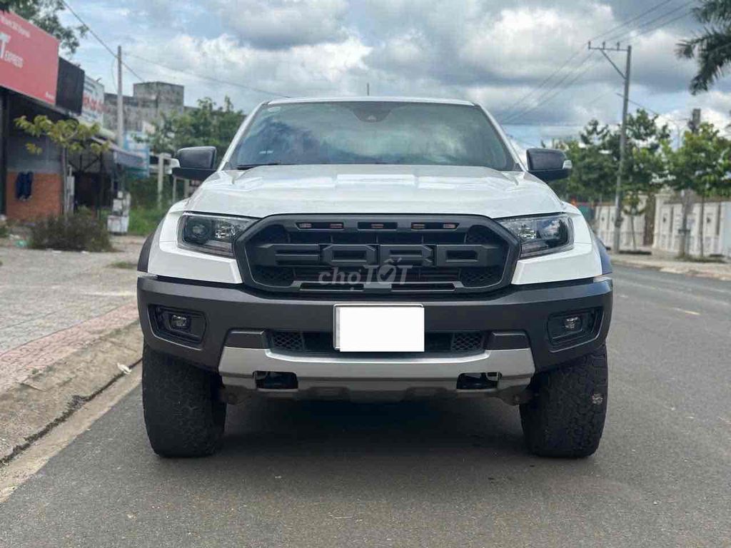 Ford Raptor 2022 Белый 53.000 км - 1 владелец