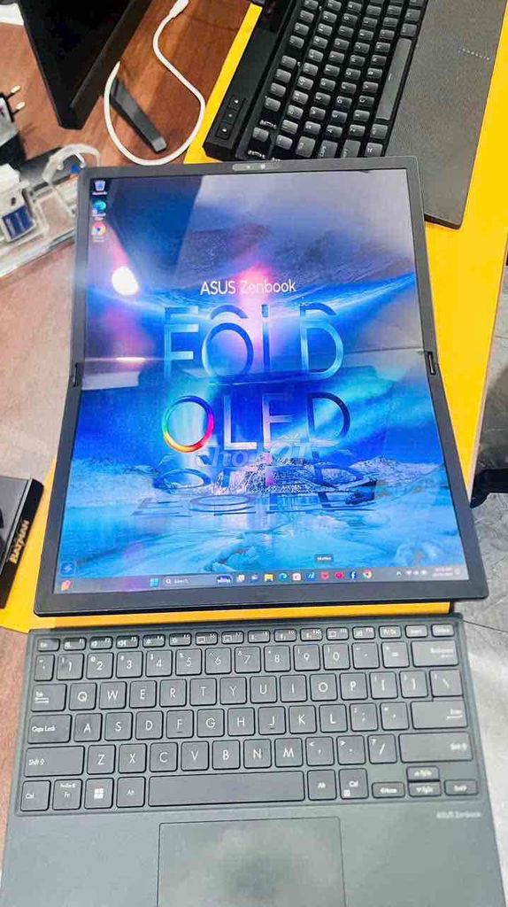 Asus Zenbook Fold OLED Đen. Mua bán Laptop tại Thành phố Thuận An Bình Dương được đăng bởi Nguyễn Chí Đại hình 1