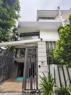 Аренда · 4 комн. · 200 м² · Thành phố Thủ Đức, ул. Đường Cao Đức Lân