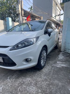 Ford Fiesta 2013  - 120000 km. Mua bán Ô tô tại Huyện Quốc Oai Hà Nội được đăng bởi Tuanduc Dương