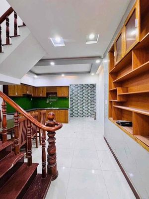 Cho Thuê Nhà DT 5x15 1Trệt 1Lầu 2Pn 3Wc Đường Rộng Rải Xe Tải Ra Vào