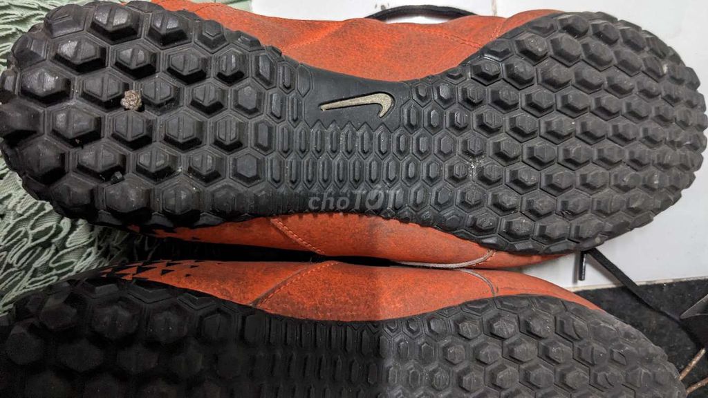 Giày đá banh Nike Nam size 38.5 Cam. Mua bán Đồ thể thao, Dã ngoại tại Thành phố Mỹ Tho Tiền Giang được đăng bởi L Khang hình 1