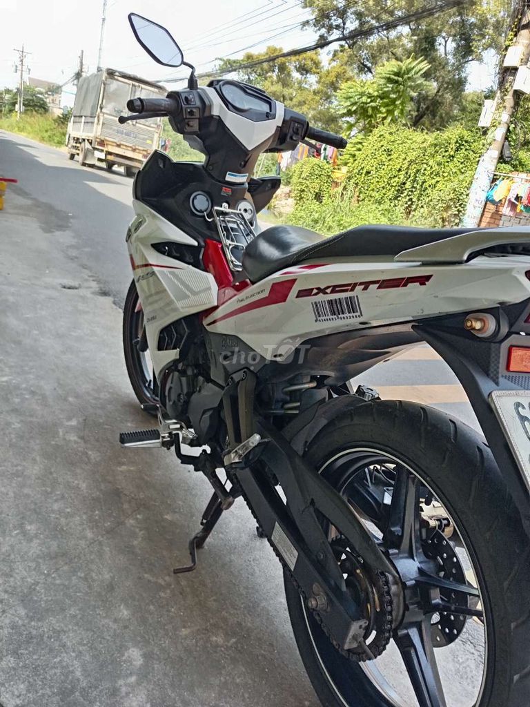 Yamaha Exciter 150 2016 Trắng đỏ. Mua bán Xe máy tại Thành phố Thuận An Bình Dương được đăng bởi Hoa Hồng  hình 4