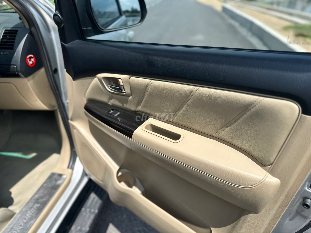 Toyota Fortuner 2016 2.7V 4X2 AT xe nhà zin đẹp. Mua bán Ô tô tại Quận Gò Vấp Tp Hồ Chí Minh được đăng bởi Hoàng 031 hình 12