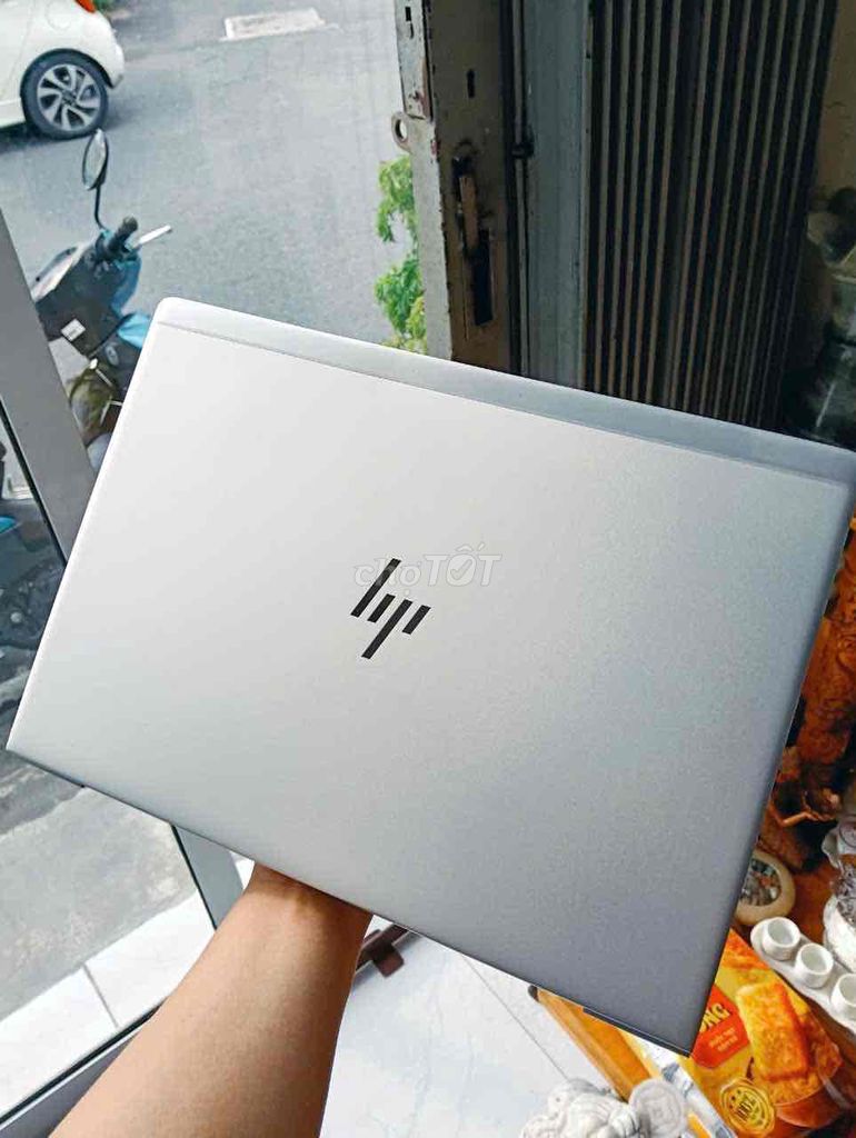 Laptop HP i7 đời 8 mỏng gọn