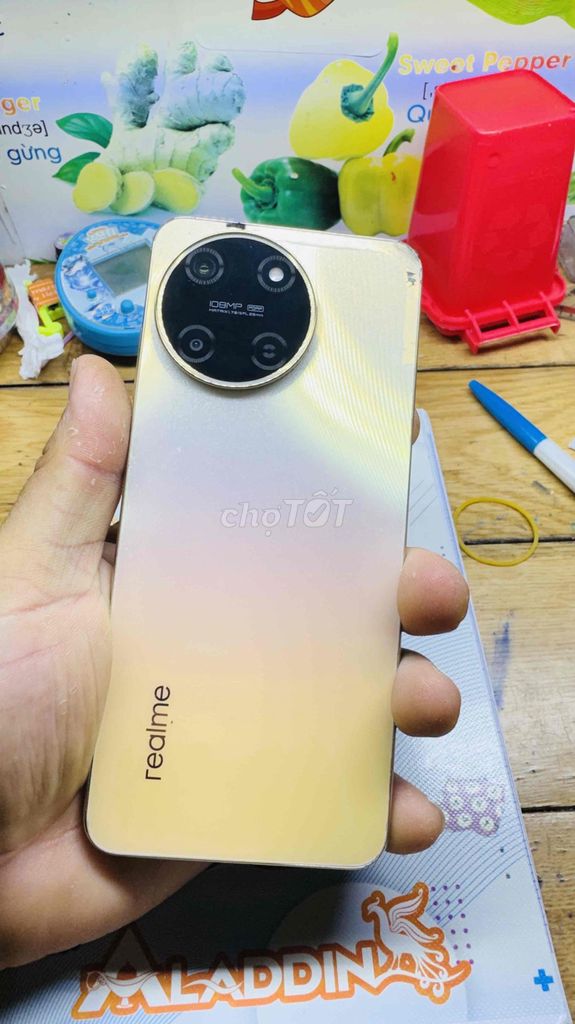 Realme 11 128GB Vàng. Mua bán Điện thoại tại Thành phố Sóc Trăng Sóc Trăng được đăng bởi Phú hình 1