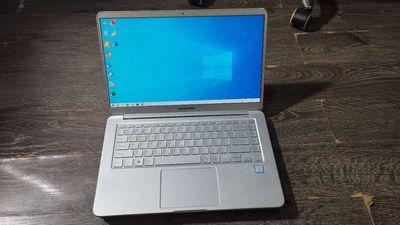 Samsung NT900X5N i5-7200U/8GB/128GB/15in/pin 16H