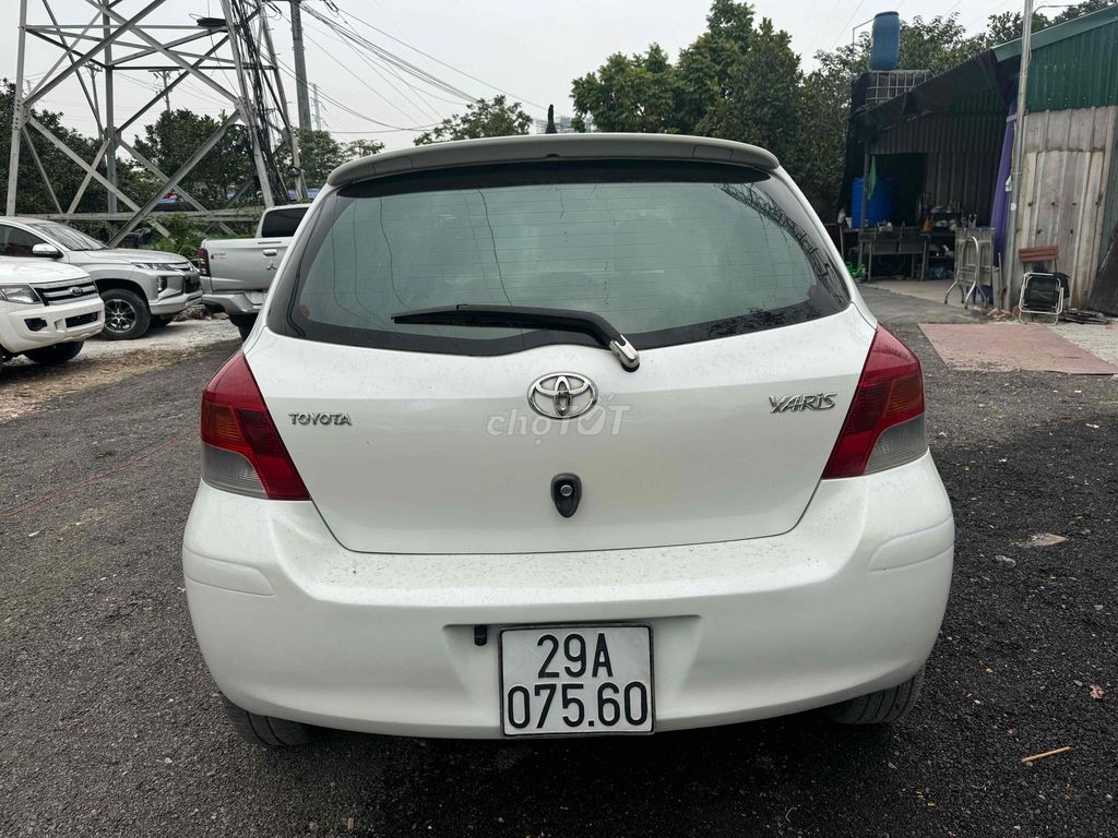 Toyota Yaris 2010 Trắng. Mua bán Ô tô tại Quận Hà Đông Hà Nội được đăng bởi Hiệp Xoăn Hà Đông hình 4