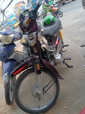 Honda Dream màu Nâu đỏ. Mua bán Xe máy tại Huyện Bình Chánh Tp Hồ Chí Minh được đăng bởi Hoàng Ngoãn