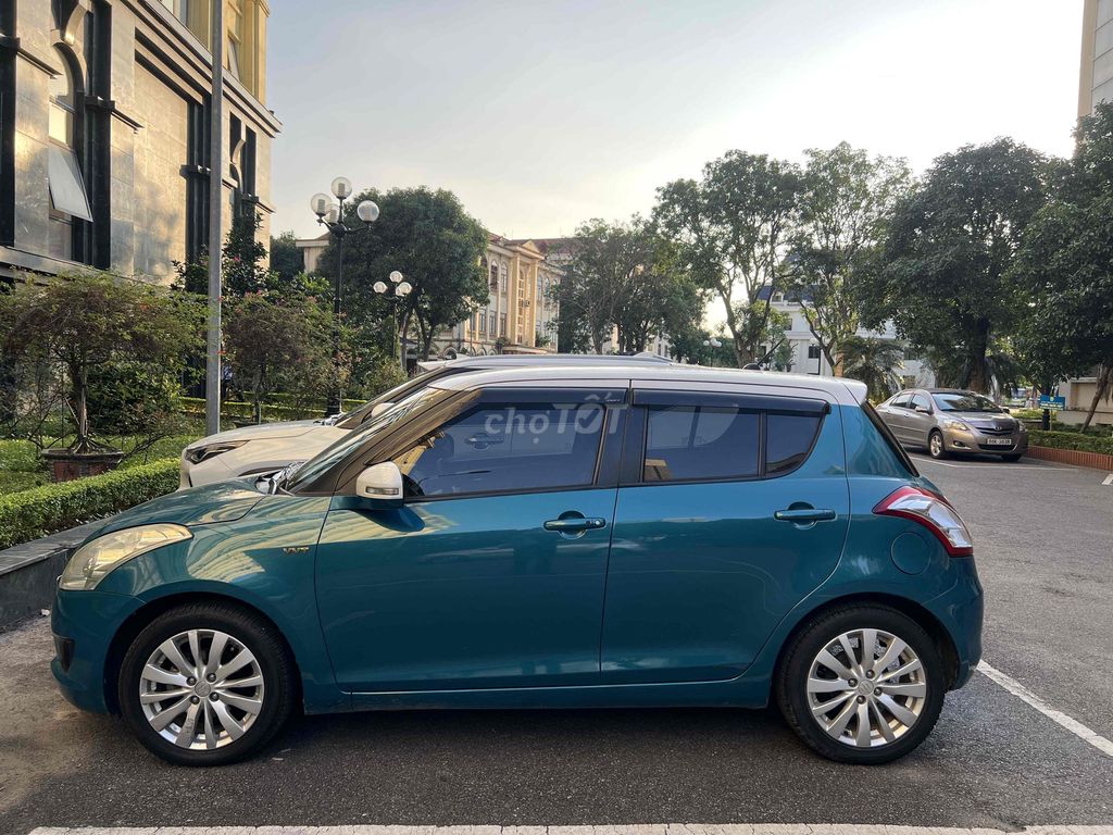 Suzuki Swift 2016 1.4 AT - 100000 km. Mua bán Ô tô tại Thành phố Vĩnh Yên Vĩnh Phúc được đăng bởi Tùng hình 2