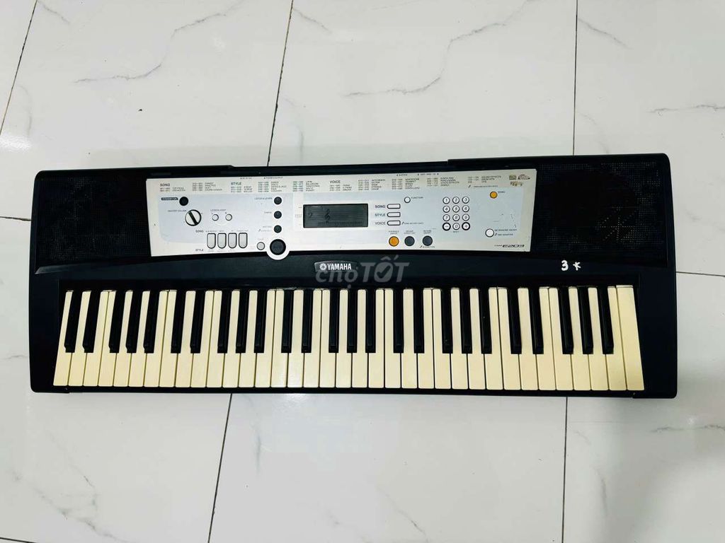 Shop còn 2 cây organ Yamaha psr-e203