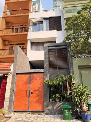 Nhà phố 100 m² · 4 PN · Đường 31C