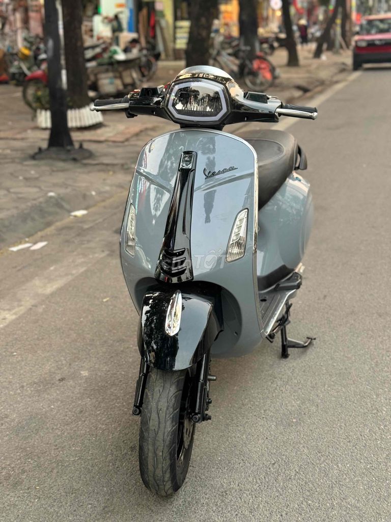 Vespa bình mới 100%,bảo hành 1 năm, có ship