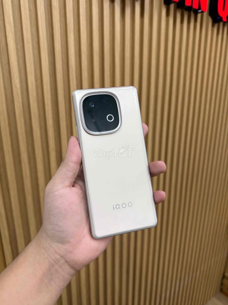 Vivo iQOO Z10 Turbo Vàng 256GB. Mua bán Điện thoại tại Quận Đống Đa Hà Nội được đăng bởi Hoàng quân store hình 1