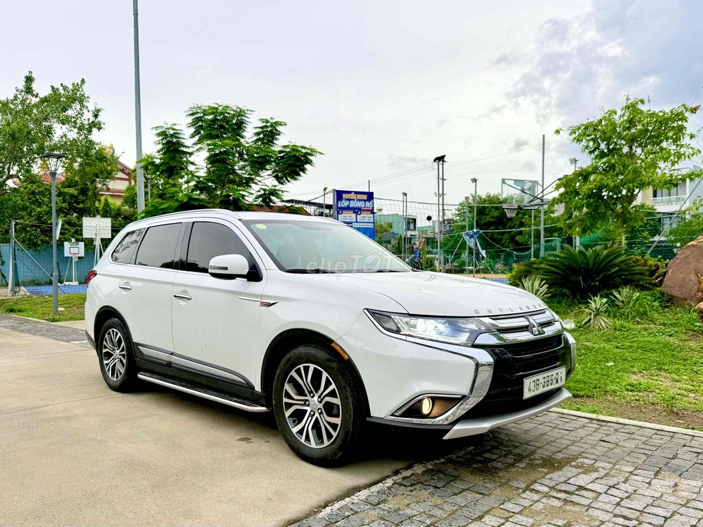 Mitsubishi Outlander, семейный автомобиль в ухоженном состоянии