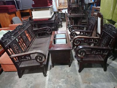 Bộ bàn ghế gỗ quý