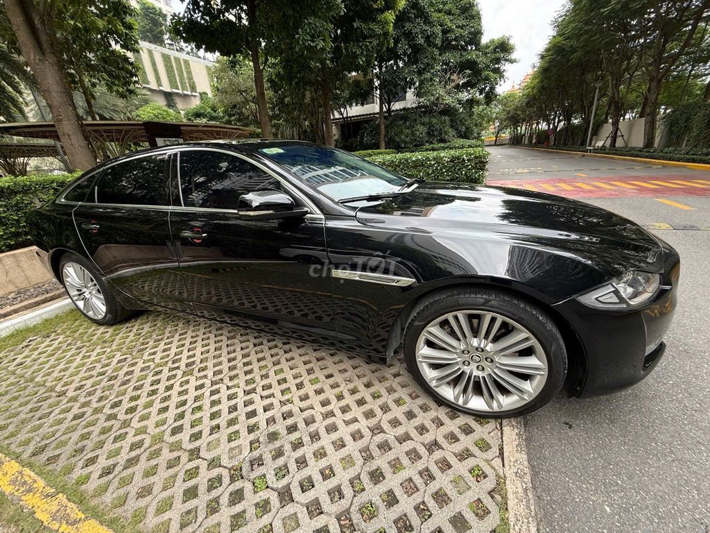 Bán xe Jaguar XJL 3.0 PORTFOLIO 2013. Mua bán Ô tô tại Quận 12 Tp Hồ Chí Minh được đăng bởi Linh Nguyen hình 1