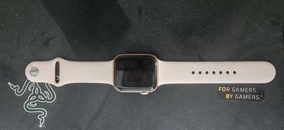 Apple watch sr5 44mm rose gold