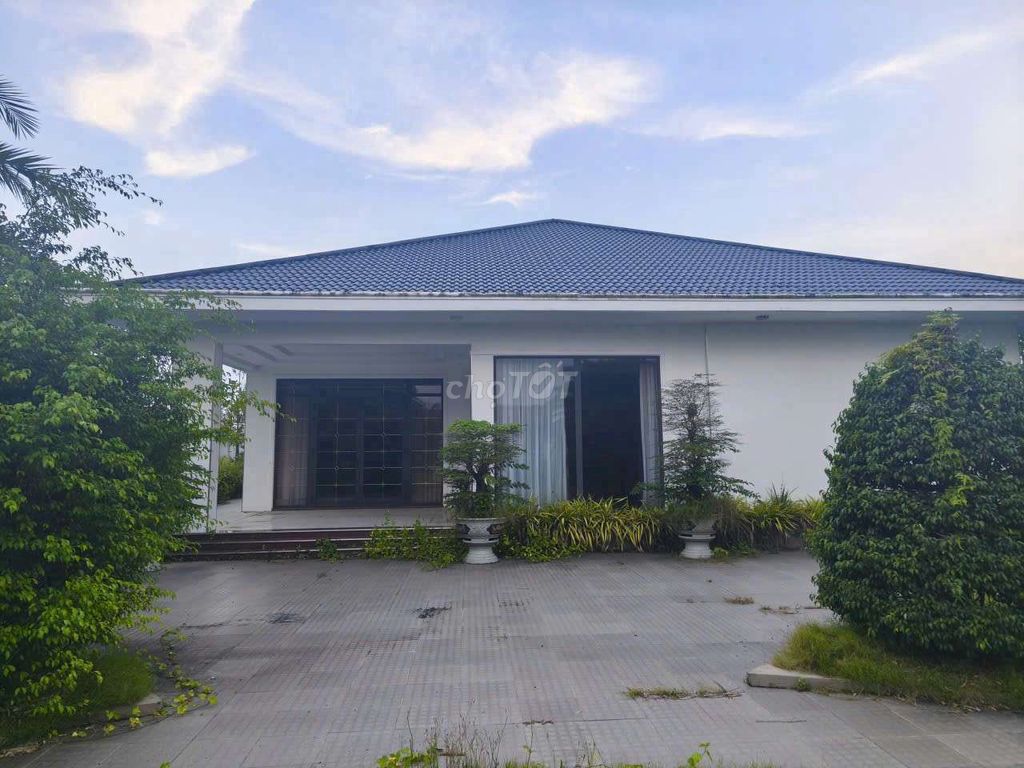 Biệt thự 1700m2 tại TP. Cần Thơ, giá tốt thanh lý