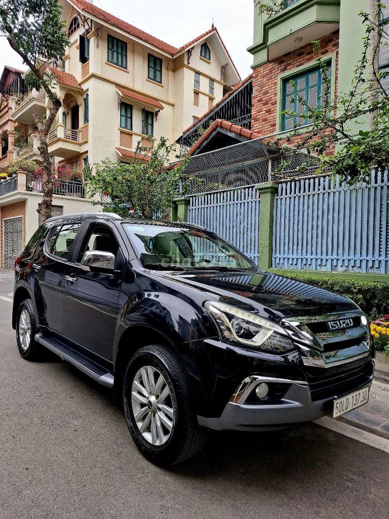 Isuzu Mu X 2020 - 60000 km