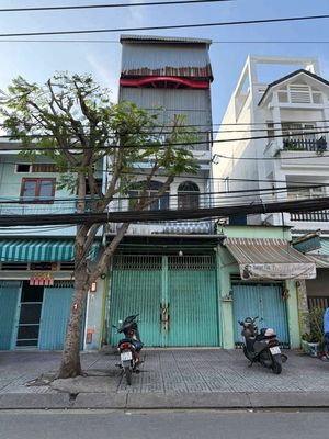 Аренда · 7 комн. · 72 м² · Quận 8, ул. Hưng Phú