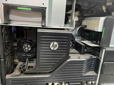 THANH LY THUNG PC MÁY TRẠM HP Workstation Z620 Dua
