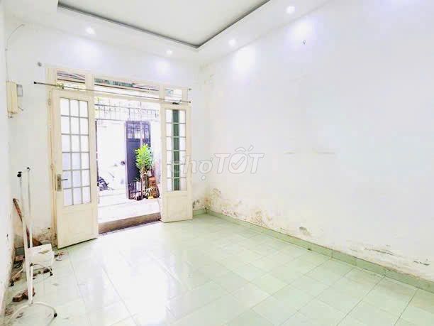 Hàng hiếm hẻm xe tải 6m - Bán đất tặng nhà 2 tầng 54m2 - Nguyễn Xí