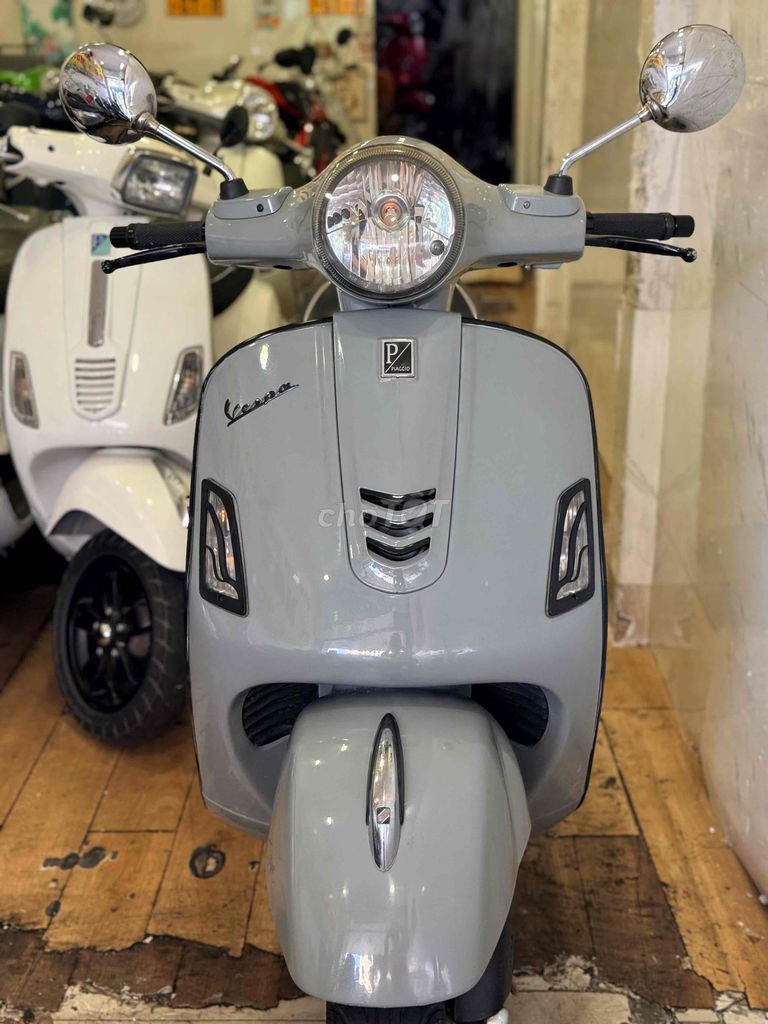 Piaggio Vespa GTS Super 125 3Vie 2014, госномер Хошимина
