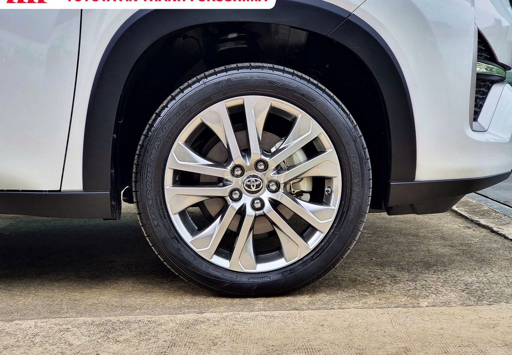 Innova Cross HEV 2024 - 5702 km -980 THƯƠNG LƯỢNG. Mua bán Ô tô tại Huyện Bình Chánh Tp Hồ Chí Minh được đăng bởi TRANGTRAN TOYOTA AN THÀNH hình 3