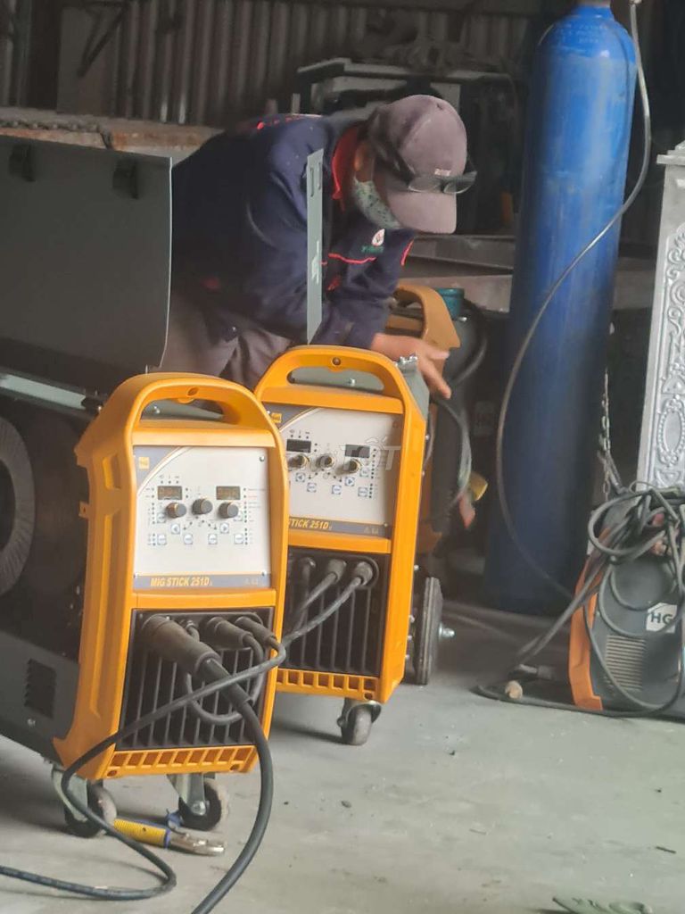 Máy hàn Hugong MIG STICK 251D Cam Xám Mới 100%. Mua bán Đồ chuyên dụng, Giống nuôi trồng tại Quận Liên Chiểu Đà Nẵng được đăng bởi Thanh hình 1